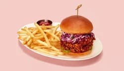 KICK’N FRIED CHICKEN SANDWICH